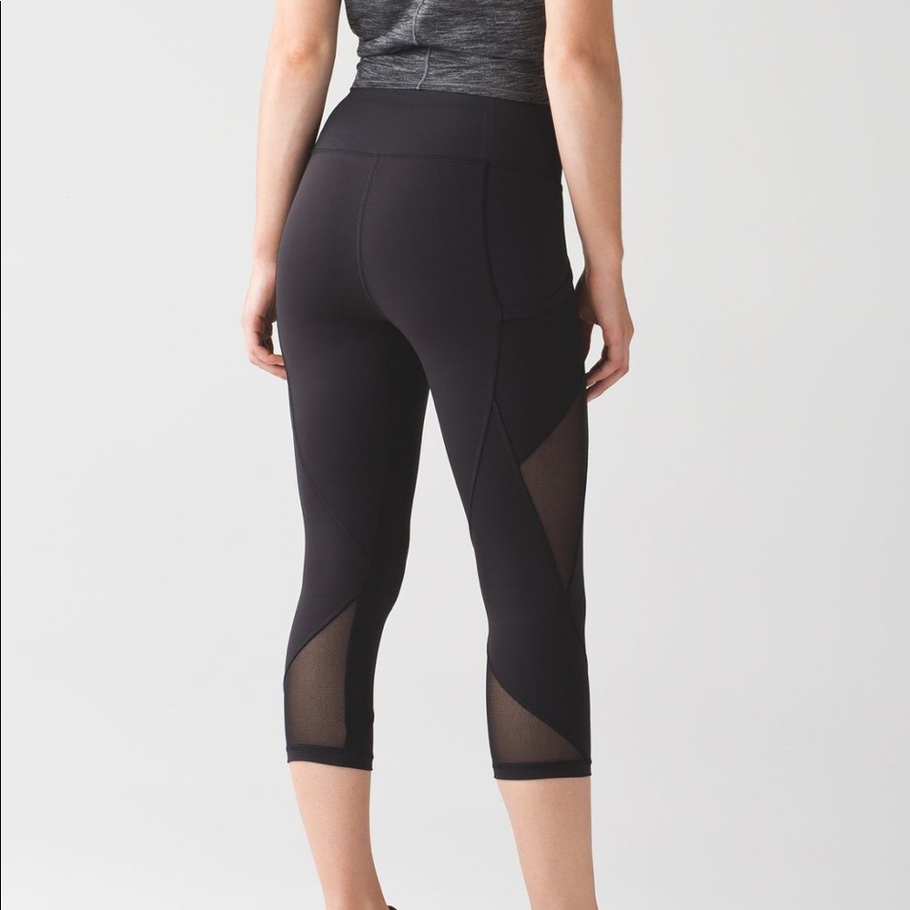 Lululemon Fast as Light Crops